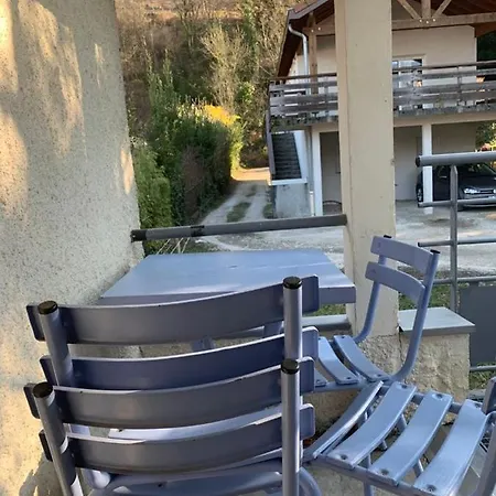 Studio Terrasse Parking Domene